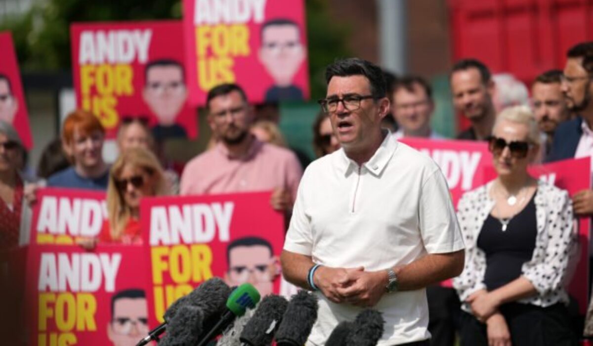 Arriva Andy Burnham e il Regno Unito (forse) svolta a sinistra