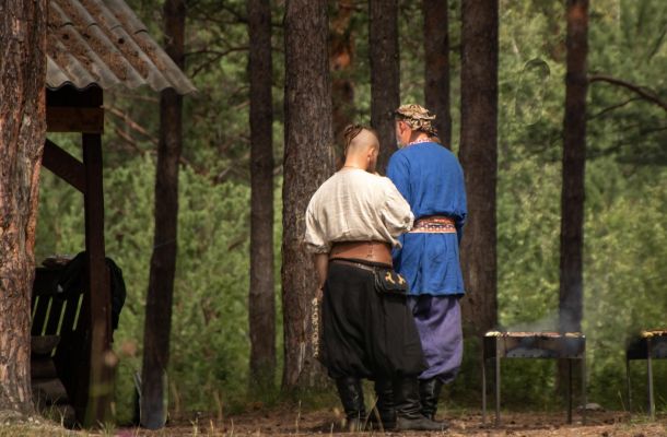 Vite di carta Ed è un poco la notte e un poco l'alba di Ilaria Tuti