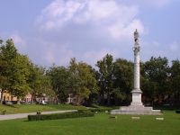 I residenti liberano Piazza Ariostea: ma Ferrara non cambierà a colpi di sentenze
