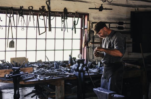 Le voci da dentro. È più facile accettare la pena da scontare, soprattutto se lunga, o è più facile togliersi la vita?